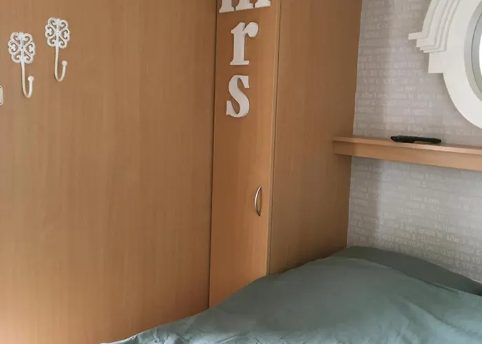 Campsite Mooij 213 *